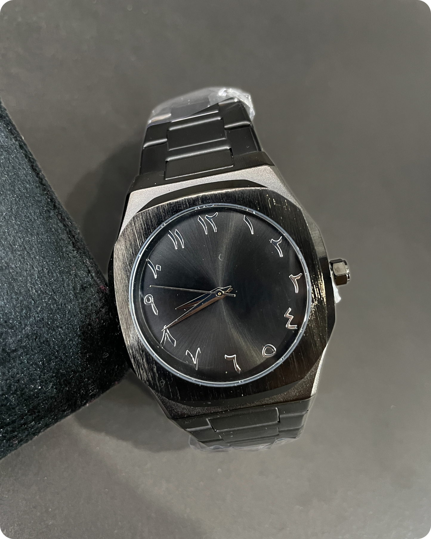 Metallic Arabic AURA (White digits)